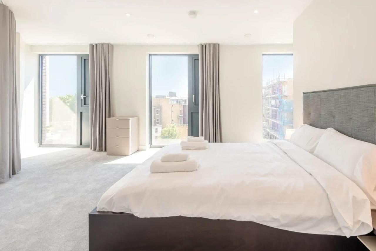 Modern Apartments In Brentford 2 Minutes Walk From Kew Bridge Buitenkant foto