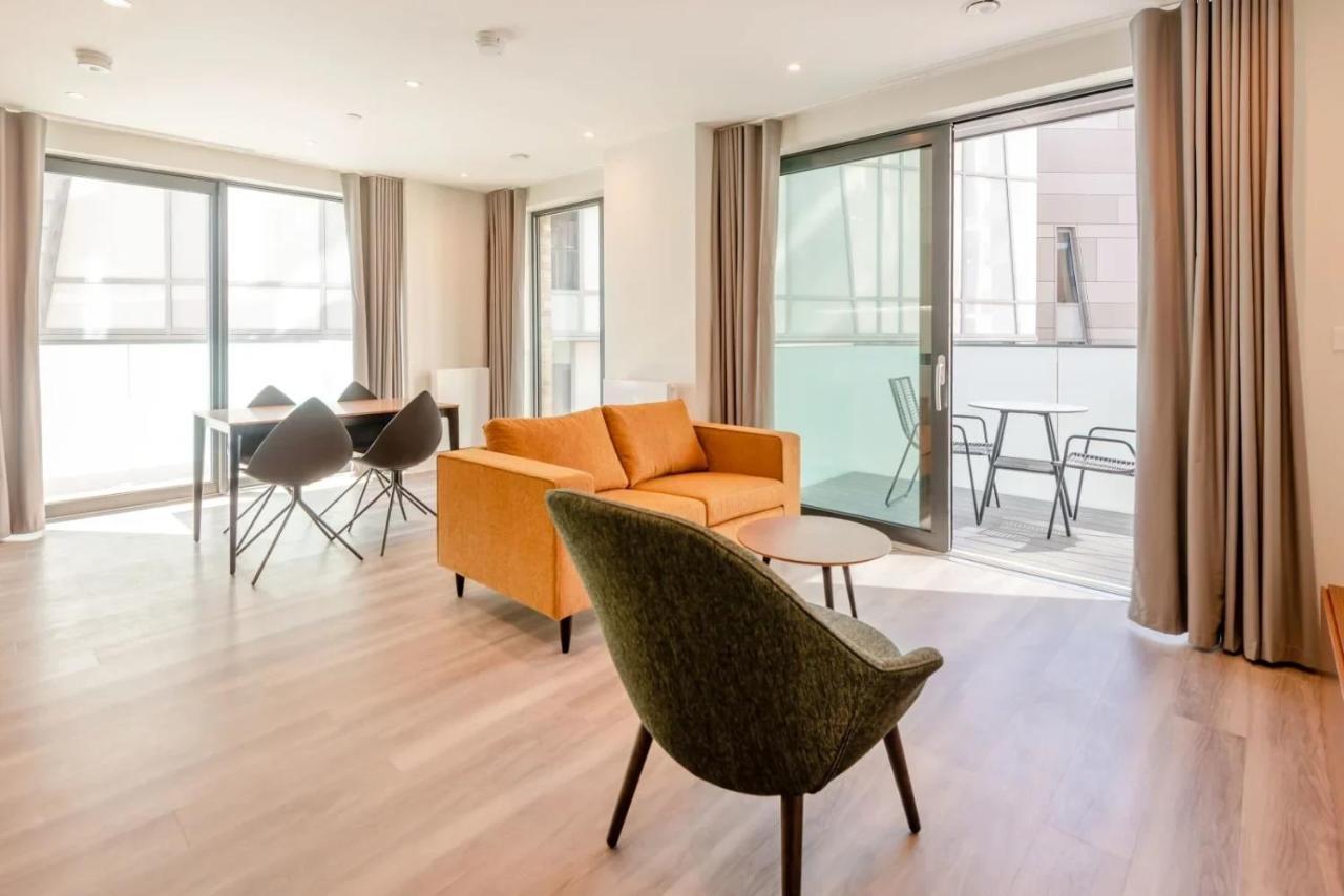 Modern Apartments In Brentford 2 Minutes Walk From Kew Bridge Buitenkant foto