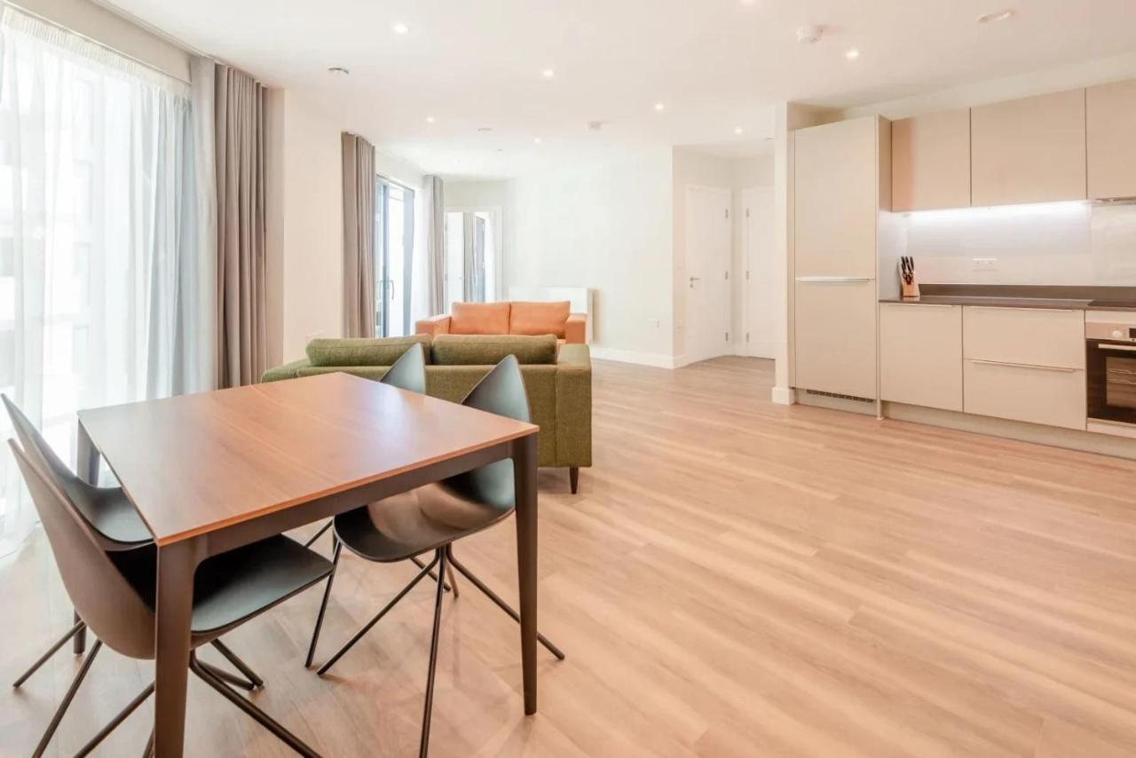 Modern Apartments In Brentford 2 Minutes Walk From Kew Bridge Buitenkant foto
